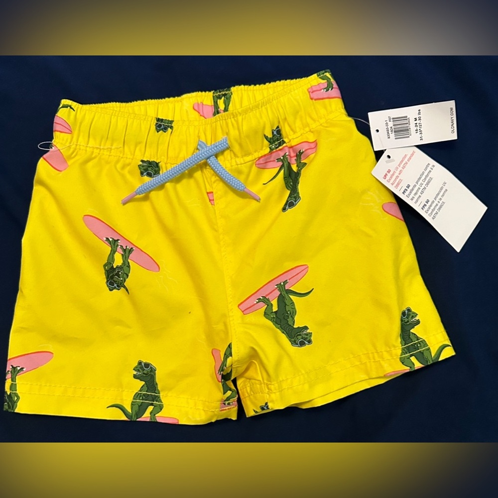 Old Navy NWT Toddler Boys Swim Trunks 18-24 months